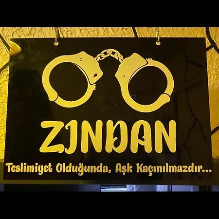 Zindan דירה *