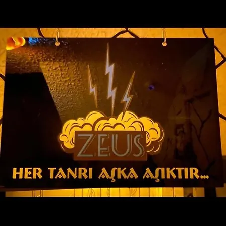 Zindan דירה *